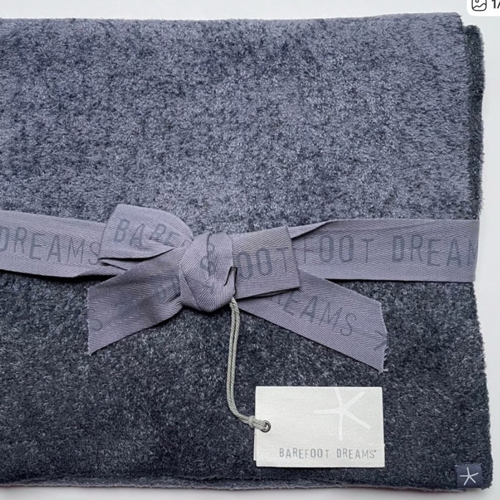 Barefoot Dreams CozyChic Lite Confeti  Scarf New with Tags Indigo Blue